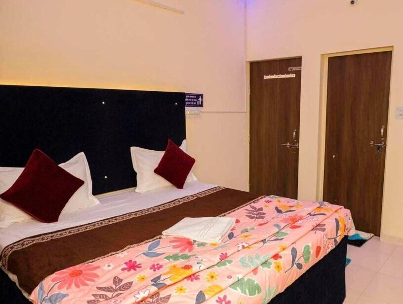 Hotel O Pop Hotel Blue Star Bhilai Екстериор снимка